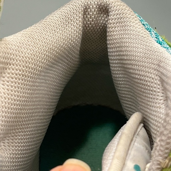 Nike Air Jordan 1 Mid SE GS White Teal Retro DM6218-100 Size 6Y UK  5.5 EUR 38.5 - Picture 9 of 15